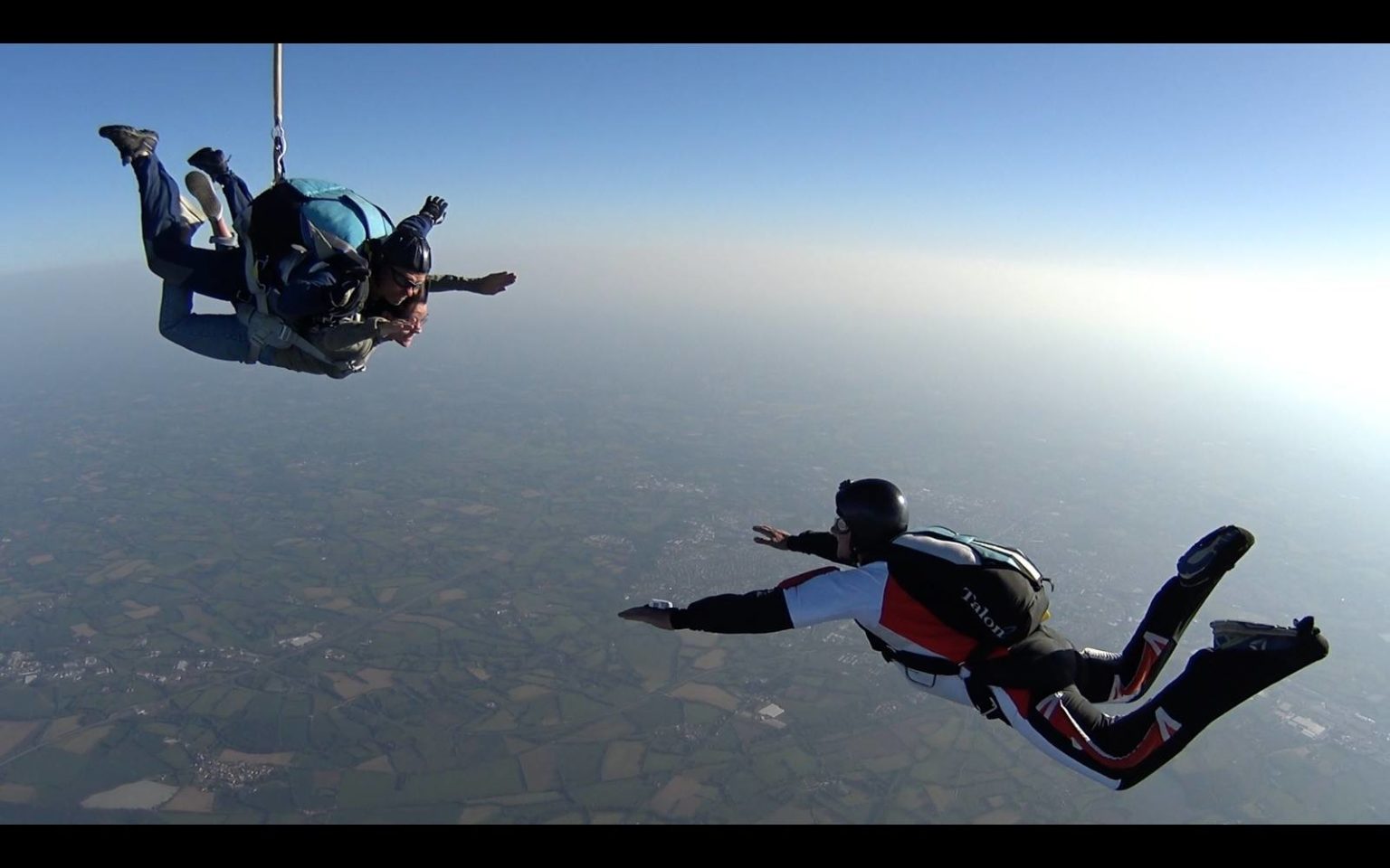 Baptême en Parachute, découvrez la Vendée et sa côte Atlantique à 4000 mètres Baptême en Parachute, découvrez la Vendée et sa côte Atlantique à 4000 mètres